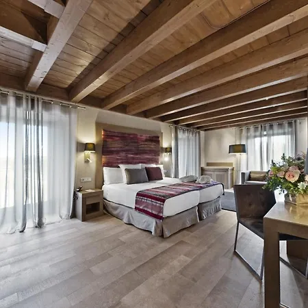 Hotel Castilla Termal Monasterio De Valbuena 5*